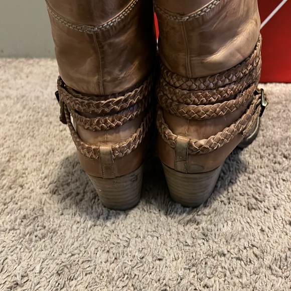 Dingo 7 Slouch with Straps Tan Booties size 9.5 - Picture 5 of 8